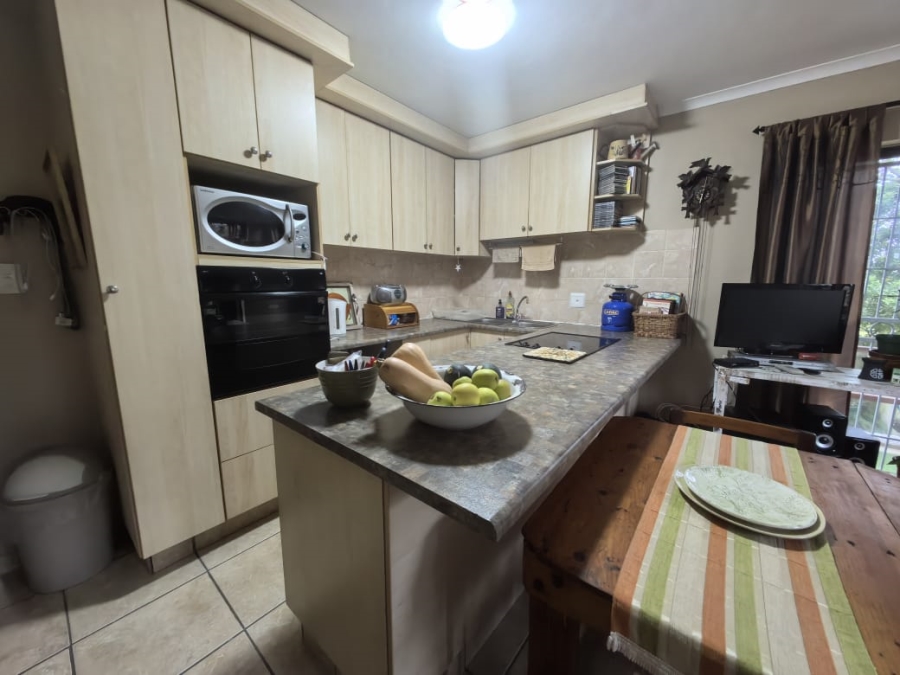 5 Bedroom Property for Sale in Reebok Western Cape